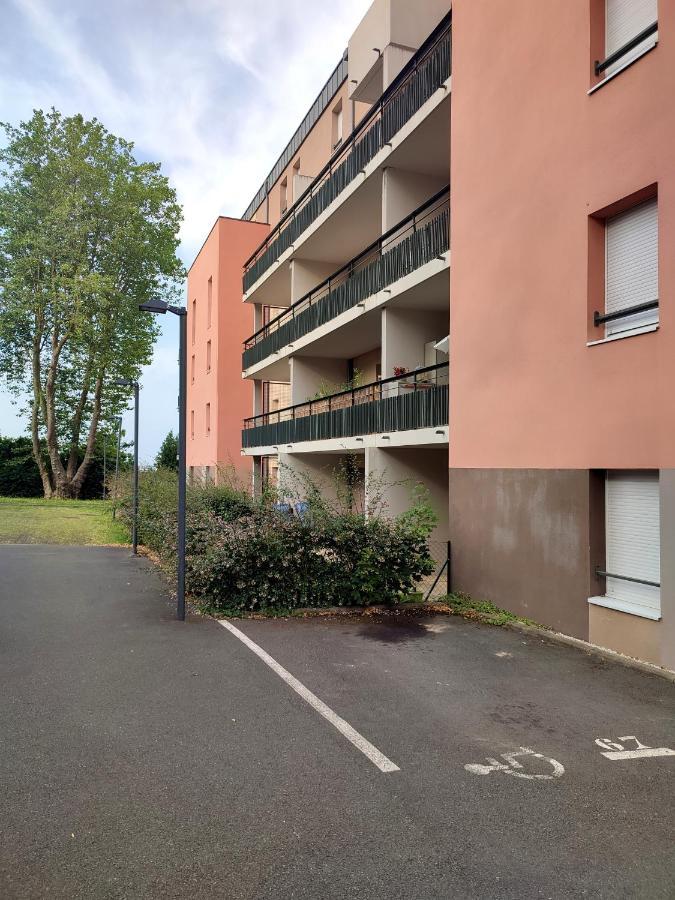 T2 En Centre Ville Avec Place De Parking Privative Le Mans Kültér fotó