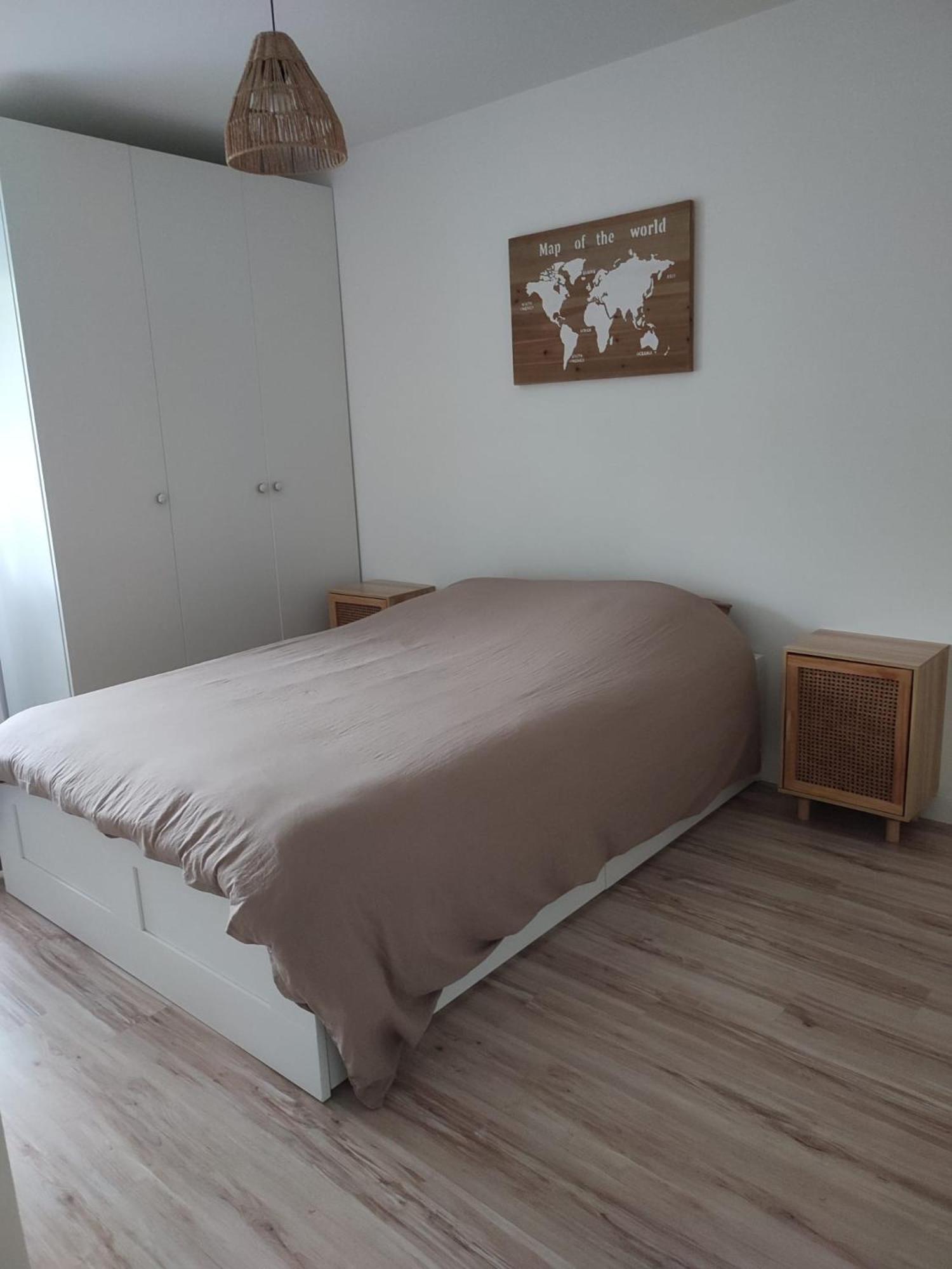 T2 En Centre Ville Avec Place De Parking Privative Le Mans Kültér fotó